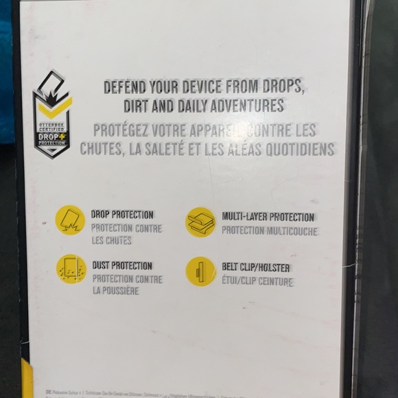 Defender Series Rugged Protection Outterbox - Picture 4 of 5